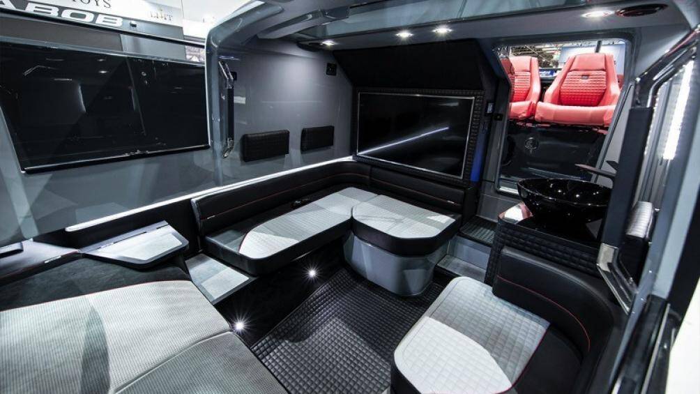 Thuyền đua Brabus Shadow 800